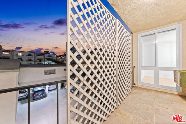 2 Bed Home for Sale in Los Angeles, California