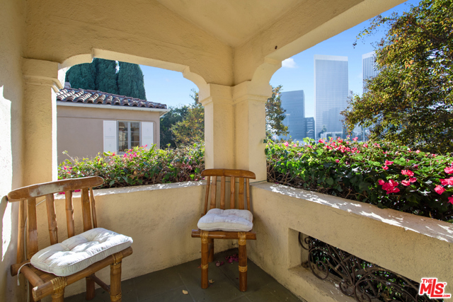  Income Home for Sale in Beverly Hills, California
