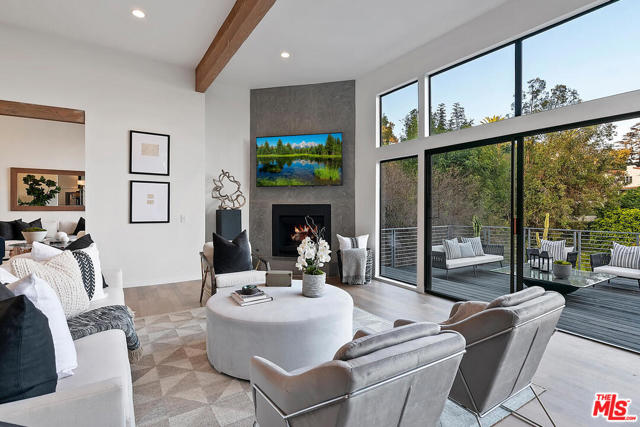 3 Bed Home for Sale in Los Angeles, California