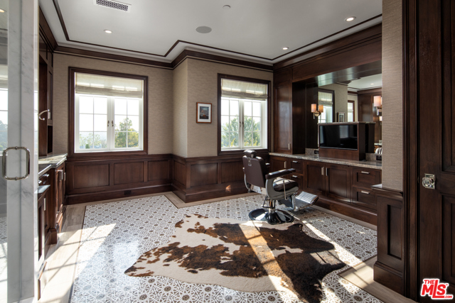 7 Bed Home for Sale in Los Angeles, California