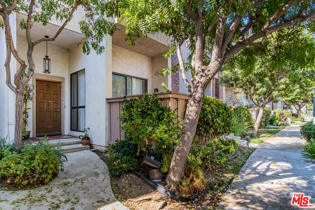 2 Bed Home for Sale in Encino, California