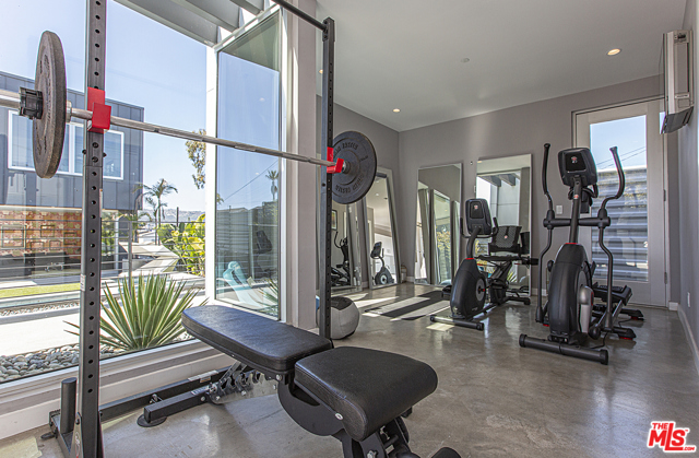 1027 AVENUE A, Redondo Beach, California 90277, 4 Bedrooms Bedrooms, ,5 BathroomsBathrooms,Residential,Sold,AVENUE A,20576054