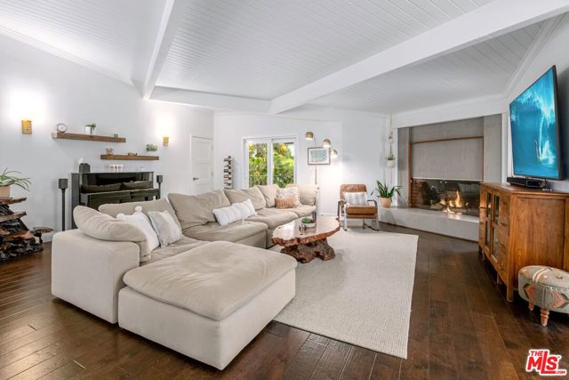 4 Bed Home for Sale in Sherman Oaks, California