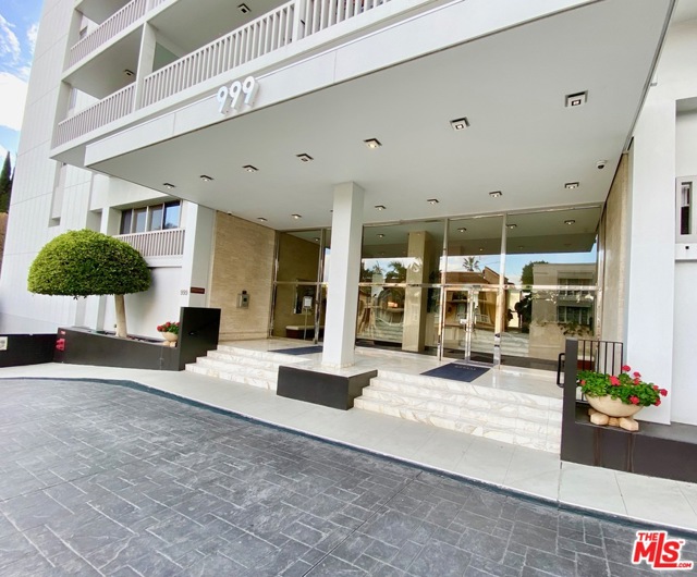  Home for Sale in West Hollywood, California