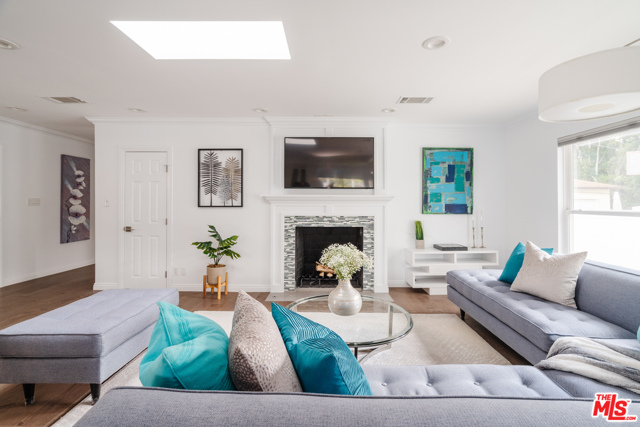 4 Bed Home for Sale in Sherman Oaks, California