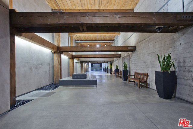 1 Bed Home for Sale in Los Angeles, California