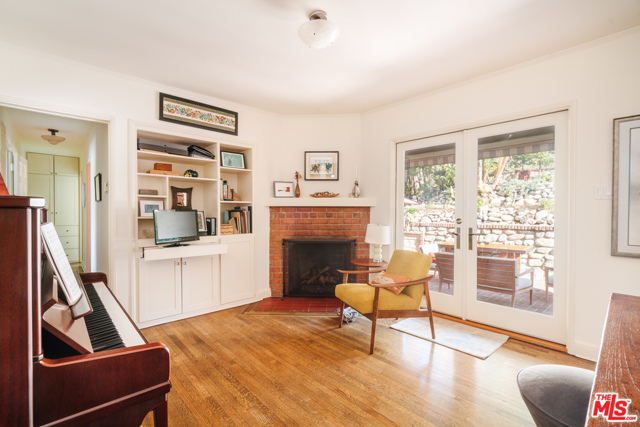 2 Bed Home for Sale in Los Angeles, California