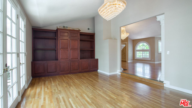 5 Bed Home for Sale in Encino, California