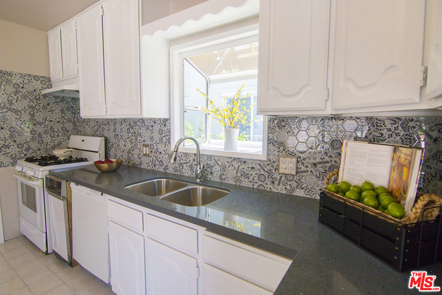 1605 FAYMONT Avenue, Manhattan Beach, California 90266, 4 Bedrooms Bedrooms, ,2 BathroomsBathrooms,Residential,Sold,FAYMONT,18365678