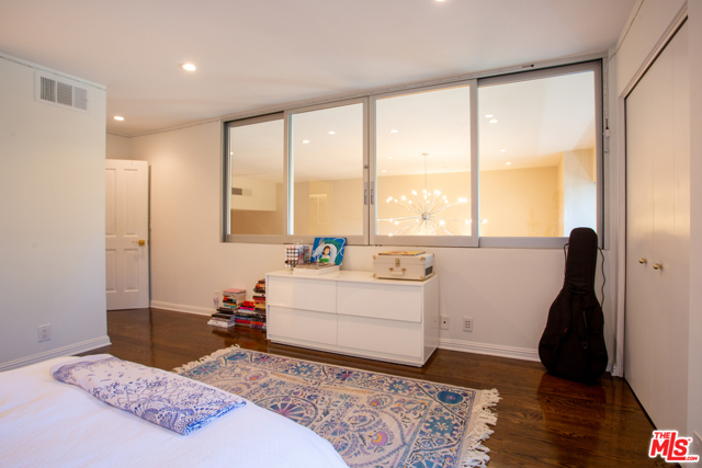 3 Bed Home for Sale in Los Angeles, California