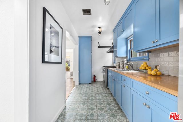 3 Bed Home for Sale in Venice, California