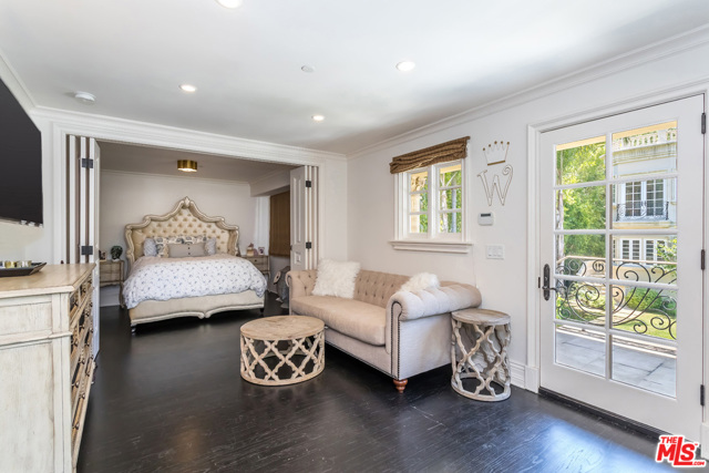 7 Bed Home for Sale in Beverly Hills, California