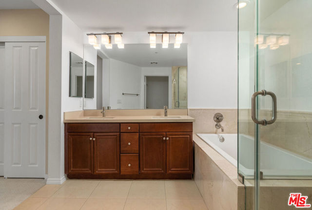 2 Bed Home for Sale in Playa Vista, California
