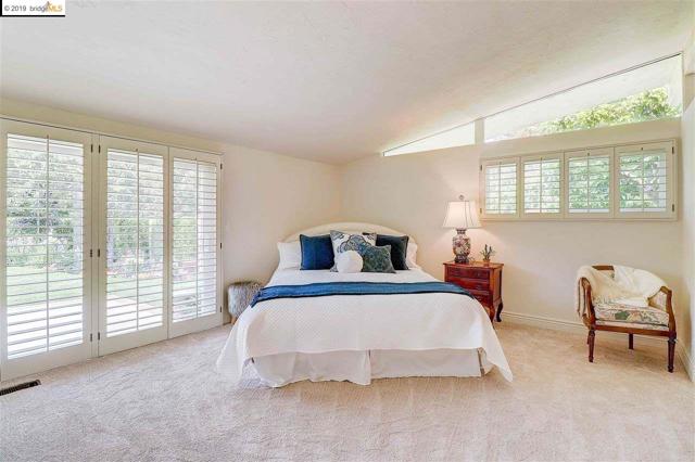 5465 Middlecrest Rd, Rancho Palos Verdes, California 90275, 4 Bedrooms Bedrooms, ,3 BathroomsBathrooms,Residential,Sold,Middlecrest Rd,40865409