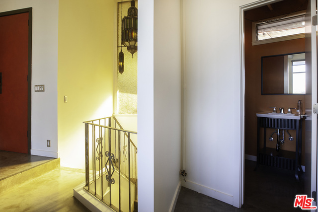 3 Bed Home for Sale in Studio City, California