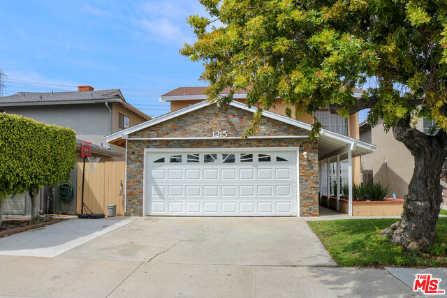 1215 AMETHYST Street, Redondo Beach, California 90277, ,Residential Income,Sold,AMETHYST,18329800