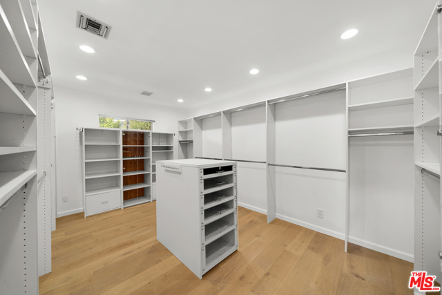 4 Bed Home for Sale in Beverly Hills, California