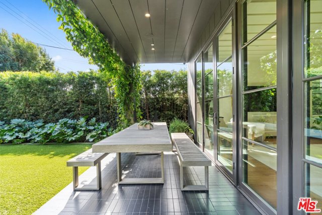 5 Bed Home for Sale in Los Angeles, California