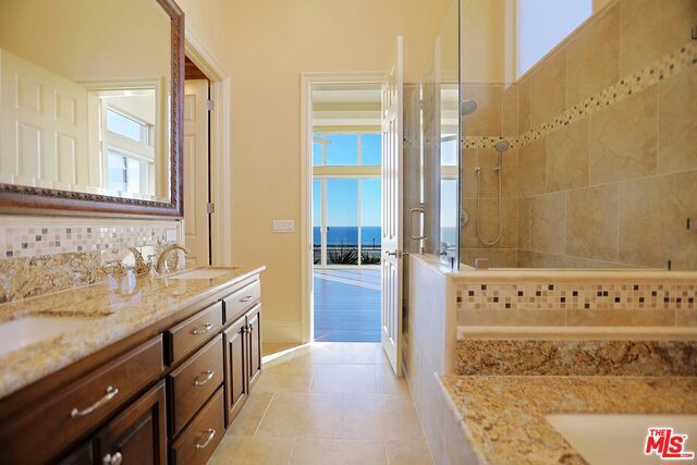 1600 ESPLANADE, Redondo Beach, California 90277, 3 Bedrooms Bedrooms, ,3 BathroomsBathrooms,Residential,Sold,ESPLANADE,17216260