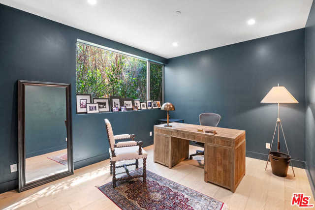 3 Bed Home for Sale in Venice, California