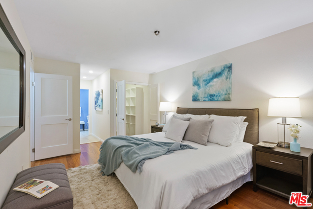 2 Bed Home for Sale in Culver City, California