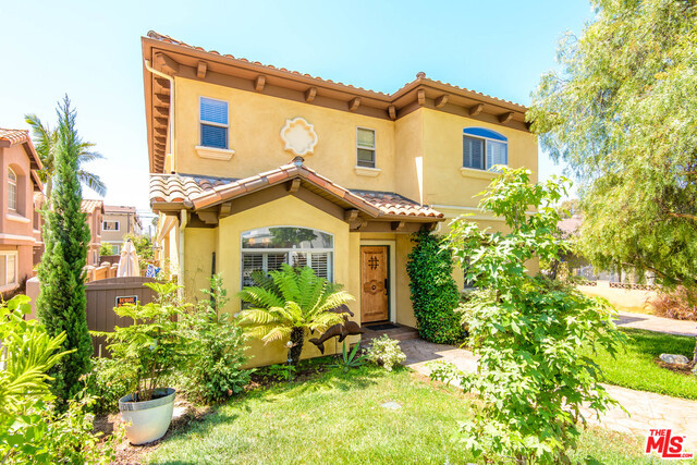 2404 NELSON Avenue, Redondo Beach, California 90278, 4 Bedrooms Bedrooms, ,2 BathroomsBathrooms,Residential,Sold,NELSON,17249074