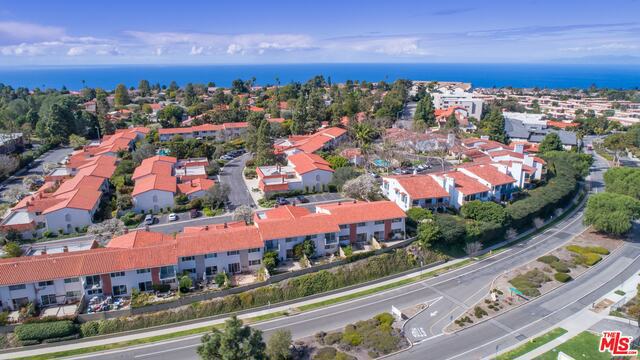 6 VIA MAJORCA, Rolling Hills Estates, California 90274, 3 Bedrooms Bedrooms, ,1 BathroomBathrooms,Residential,Sold,VIA MAJORCA,18313838