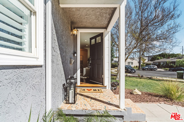 2 Bed Home for Sale in Van Nuys, California