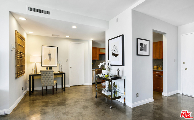1 Bed Home for Sale in Los Angeles, California