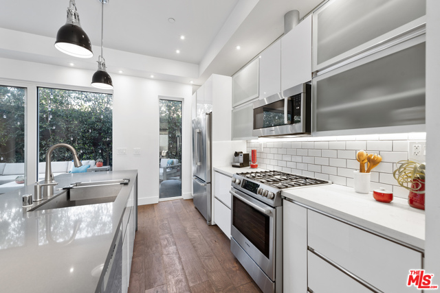 3 Bed Home for Sale in Los Angeles, California