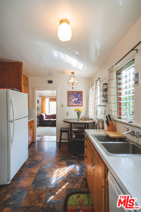  Income Home for Sale in Los Angeles, California