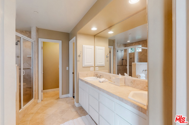Master En-suite