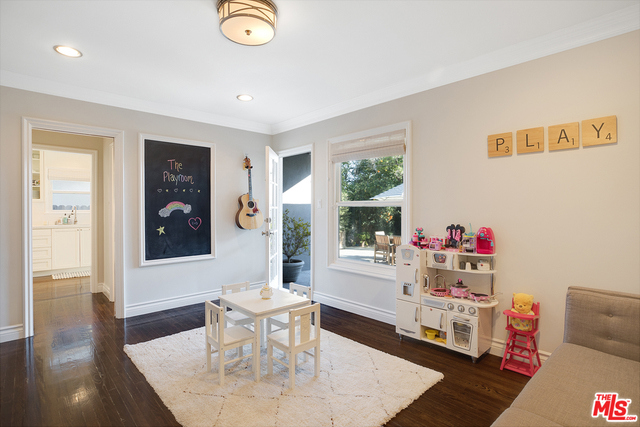 3 Bed Home for Sale in Sherman Oaks, California