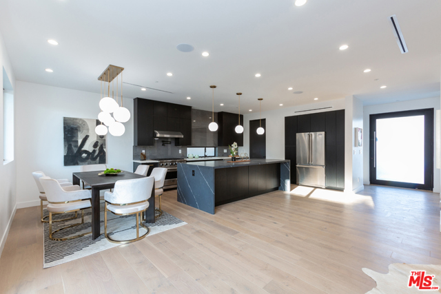 5 Bed Home for Sale in Venice, California