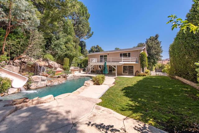 4 Bed Home for Sale in Calabasas, California