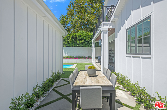 4 Bed Home for Sale in Los Angeles, California