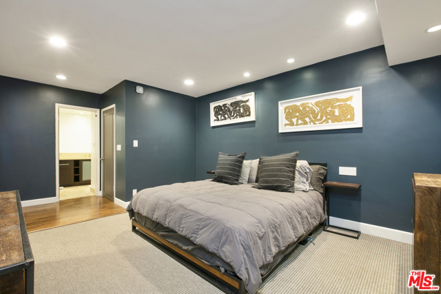 2 Bed Home for Sale in Encino, California