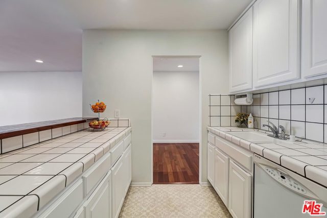2 Bed Home for Sale in Encino, California