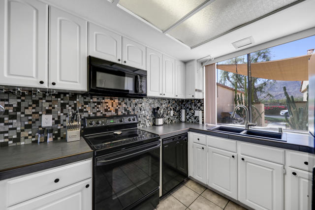 135 La Cerra Drive, Rancho Mirage, CA 92270