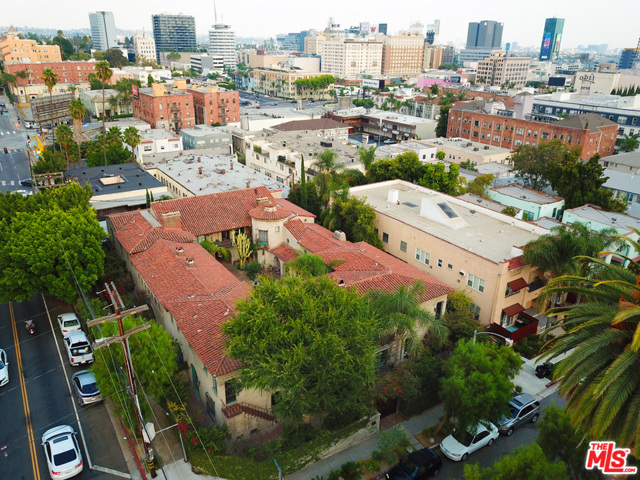 1 Bed Home for Sale in Los Angeles, California