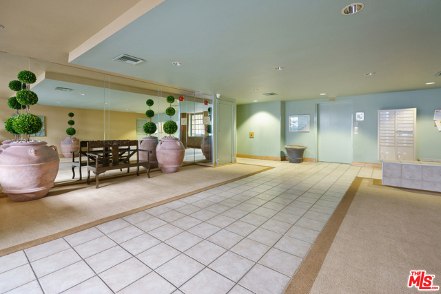 2 Bed Home for Sale in Valley Village, California