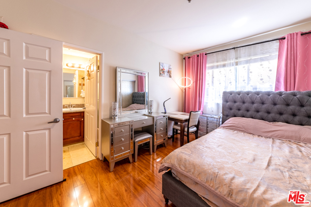 4 Bed Home for Sale in Los Angeles, California