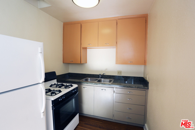  Income Home for Sale in Sherman Oaks, California