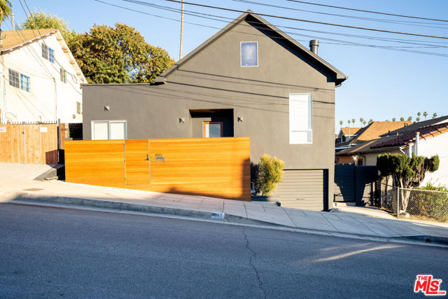 3 Bed Home for Sale in Los Angeles, California