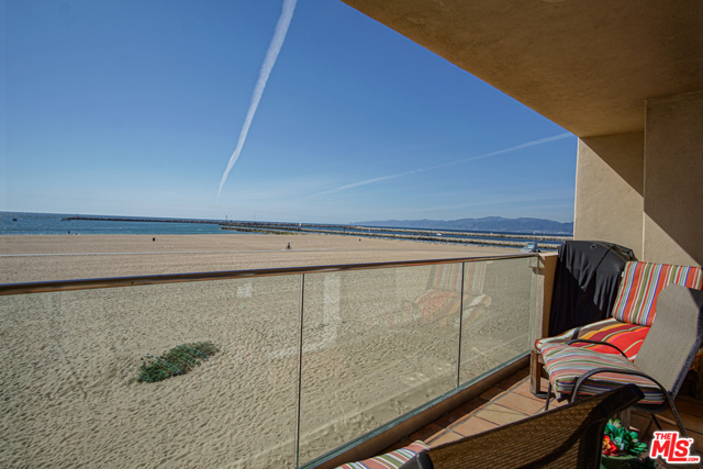 3 Bed Home for Sale in Playa del Rey, California