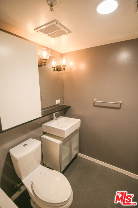 2 Bed Home for Sale in Los Angeles, California