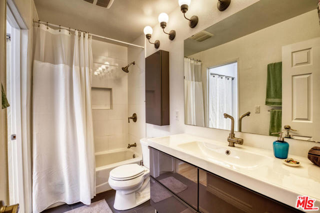 2 Bed Home for Sale in Culver City, California