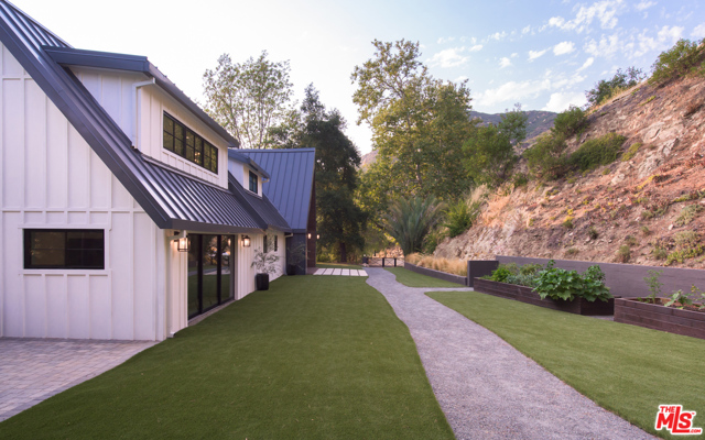 4 Bed Home for Sale in Calabasas, California