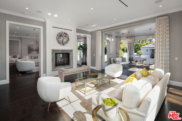 7 Bed Home for Sale in Los Angeles, California