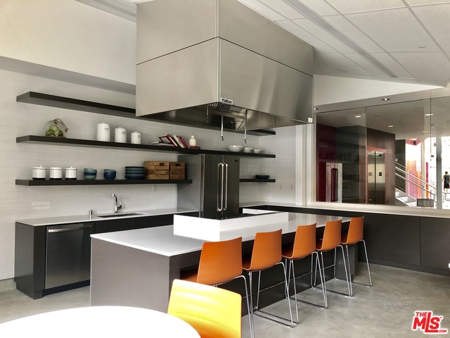 3 Bed Home for Sale in Los Angeles, California